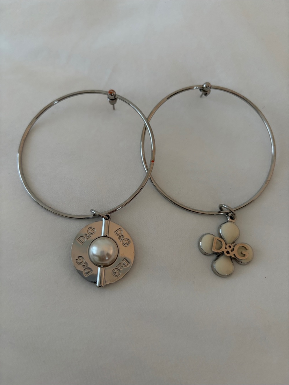 D&G Silver Hoop Earrings with Pearl and Cream Flower Charms